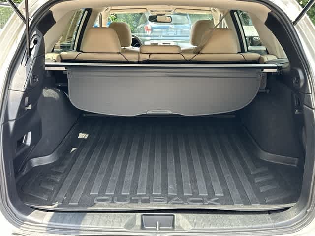2015 Subaru Outback Limited 26