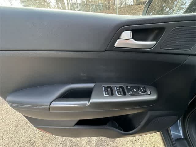 Thumbnail: 2019 Kia Sportage - 15