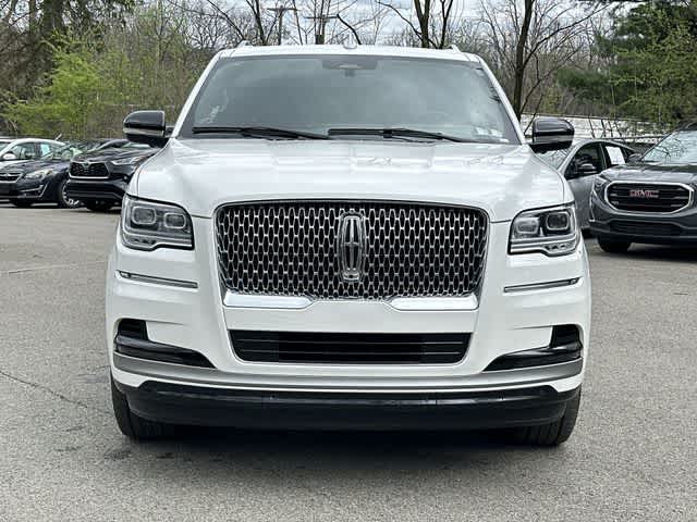 Thumbnail: 2024 Lincoln Navigator - 32