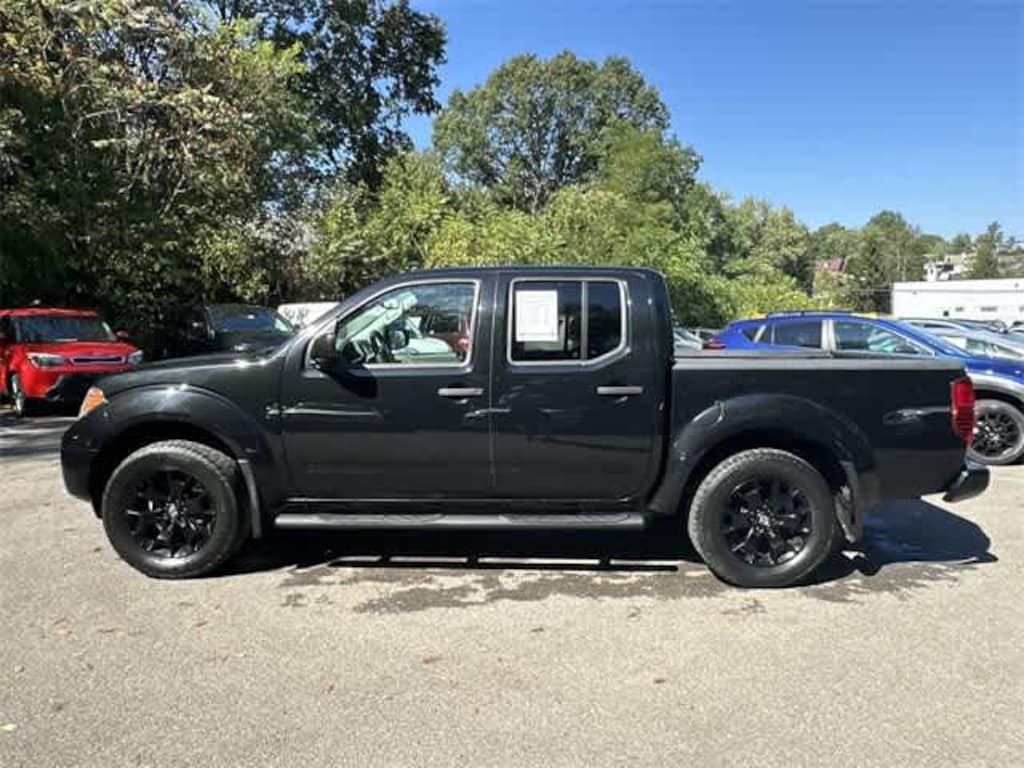 Used 2020 Nissan Frontier SV Truck Crew Cab