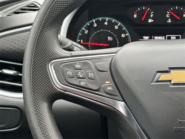 Thumbnail: 2023 Chevrolet Malibu - 9