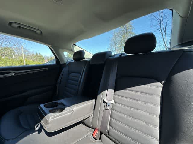 Thumbnail: 2016 Ford Fusion - 17