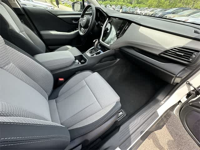2025 Subaru Outback Premium 18