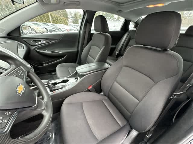 Thumbnail: 2023 Chevrolet Malibu - 17