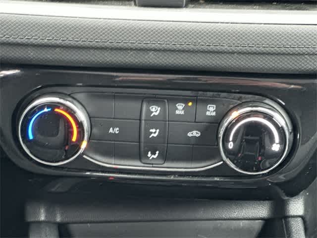 Thumbnail: 2025 Chevrolet TrailBlazer - 14