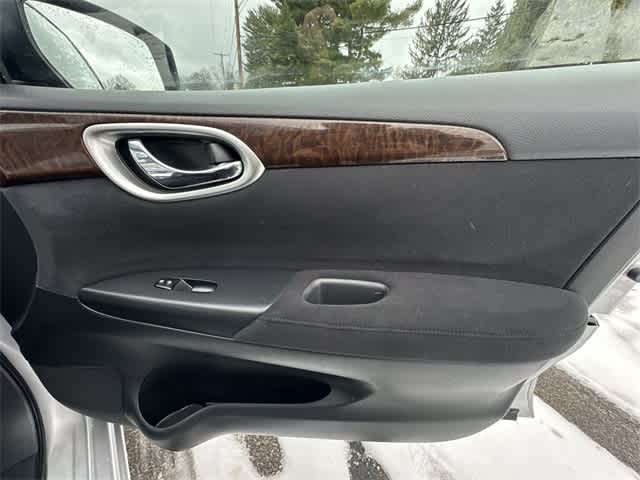 Thumbnail: 2013 Nissan Sentra - 23