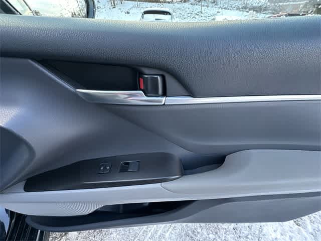 Thumbnail: 2023 Toyota Camry - 21