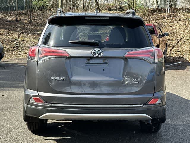 Thumbnail: 2018 Toyota RAV4 - 4