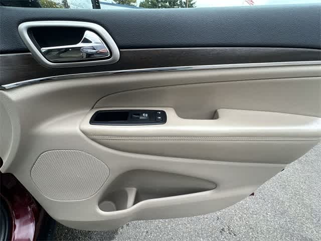 Thumbnail: 2017 Jeep Grand Cherokee - 26