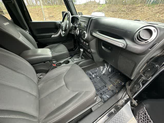 Thumbnail: 2016 Jeep Wrangler - 15