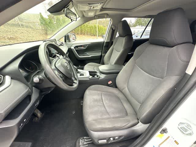 Thumbnail: 2020 Toyota RAV4 - 17