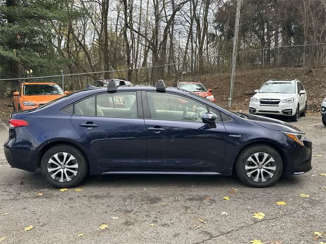 2021 Toyota Corolla Hybrid LE photo 2