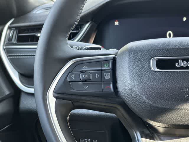 Thumbnail: 2025 Jeep Grand Cherokee - 9