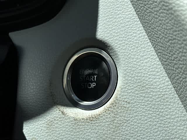 2024 Toyota Corolla SE - Photo 10