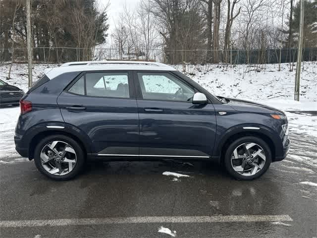 Thumbnail: 2023 Hyundai Venue - 3