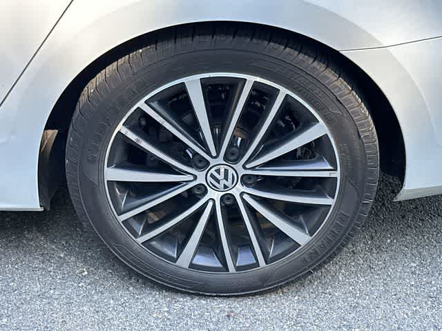 Thumbnail: 2017 Volkswagen Jetta - 4