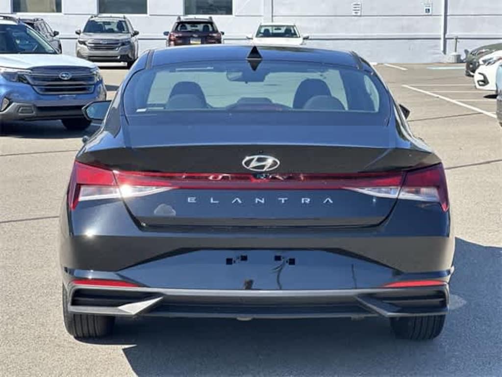 Used 2023 Hyundai Elantra SEL Sedan