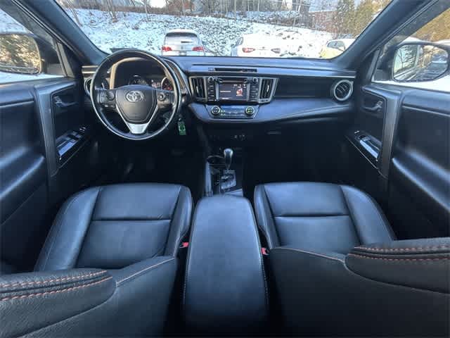 Thumbnail: 2018 Toyota RAV4 - 19