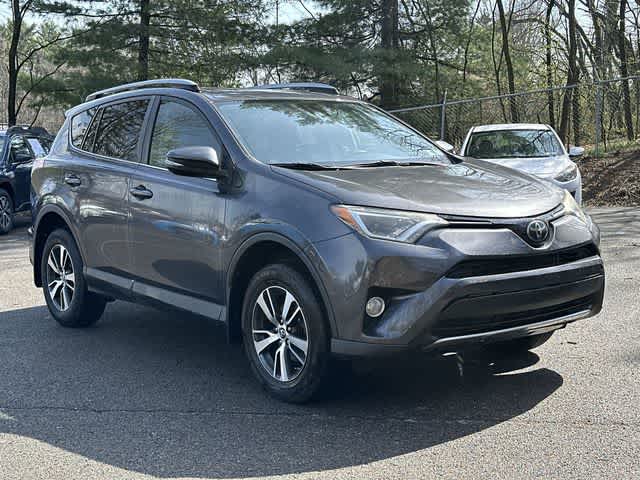 Thumbnail: 2018 Toyota RAV4 - 21