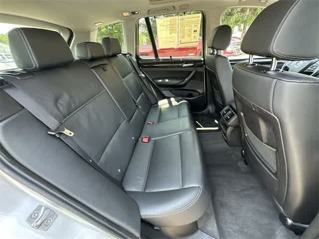 2011 BMW X3 xDrive28i 24