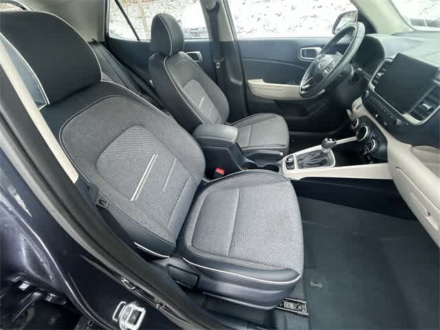 Thumbnail: 2023 Hyundai Venue - 21