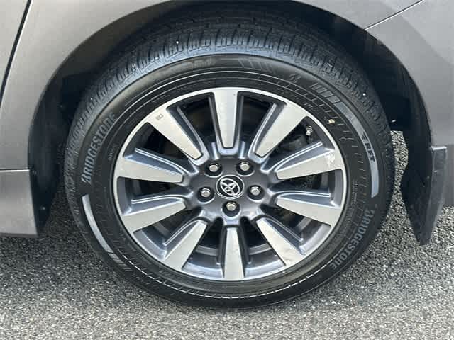 Thumbnail: 2020 Toyota Sienna - 5