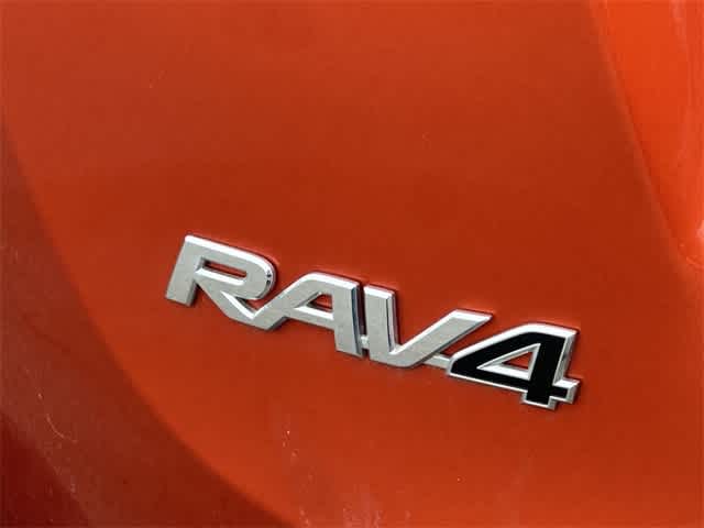 Thumbnail: 2015 Toyota RAV4 - 16