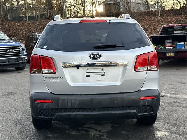 Thumbnail: 2011 Kia Sorento - 4