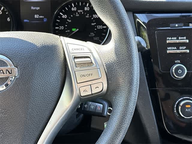 Thumbnail: 2015 Nissan Rogue - 9
