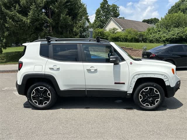 Thumbnail: 2017 Jeep Renegade - 3