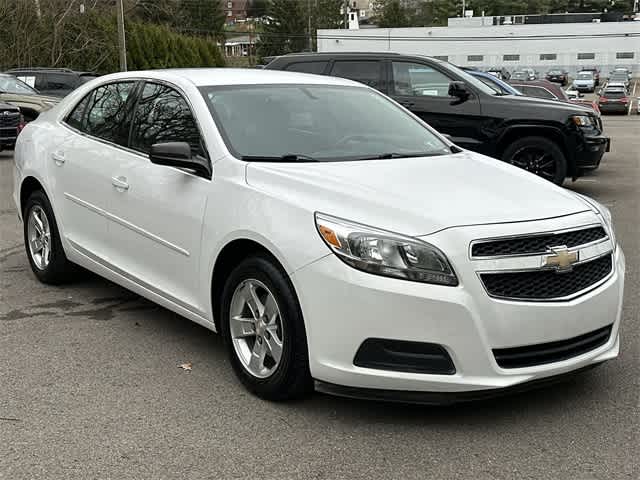 2013 Chevrolet Malibu LS 24