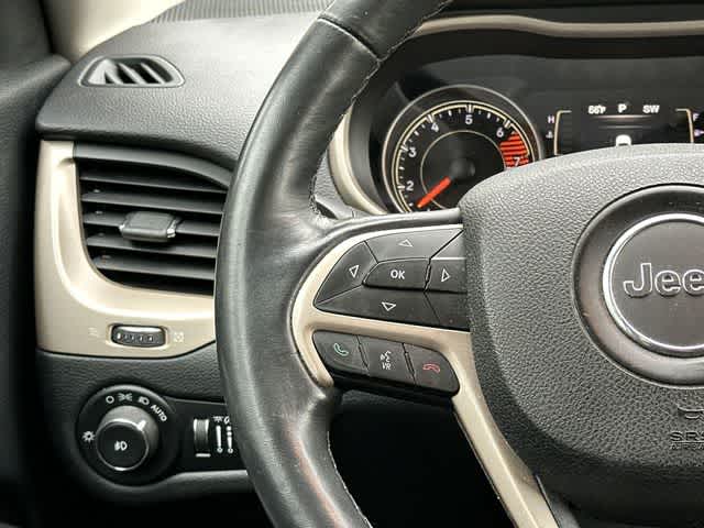 Thumbnail: 2016 Jeep Cherokee - 8