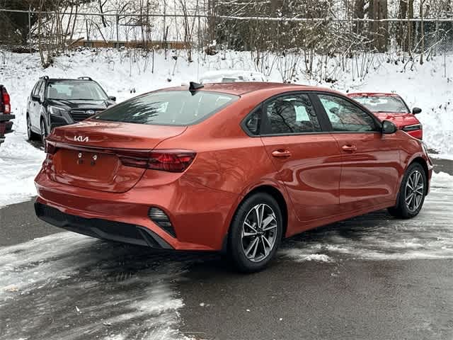 Thumbnail: 2023 Kia Forte - 30