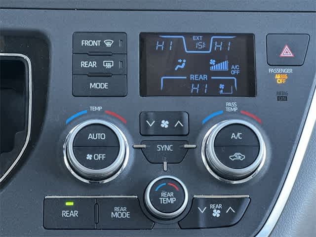 Thumbnail: 2020 Toyota Sienna - 13