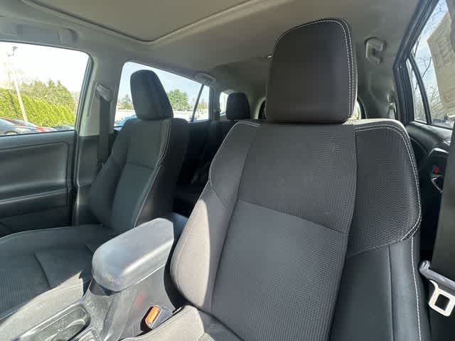 Thumbnail: 2018 Toyota RAV4 - 16