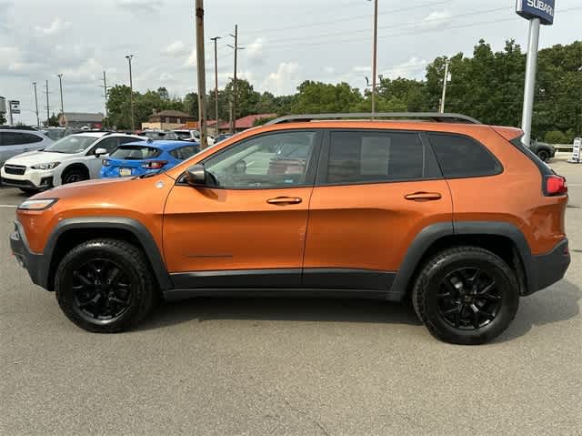 Used 2015 Jeep Cherokee Trailhawk with VIN 1C4PJMBSXFW570238 for sale in Pittsburgh, PA