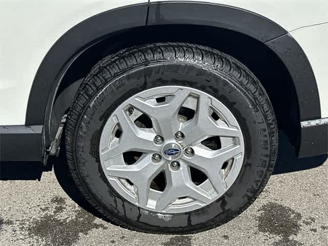 2022 Subaru Forester Base photo 4