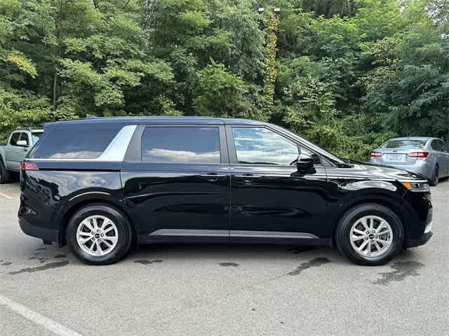 Thumbnail: 2022 Kia Carnival - 3