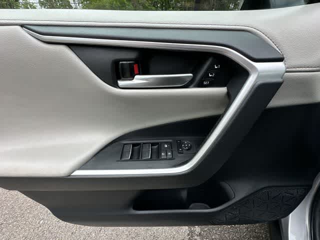 Thumbnail: 2023 Toyota RAV4 - 16
