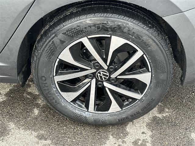 Thumbnail: 2024 Volkswagen Jetta - 5