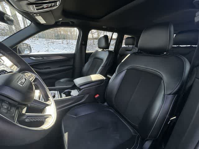 Thumbnail: 2025 Jeep Grand Cherokee - 17