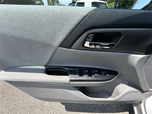 2013 Honda Accord LX 14
