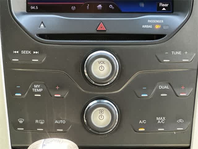 Thumbnail: 2013 Ford Explorer - 15