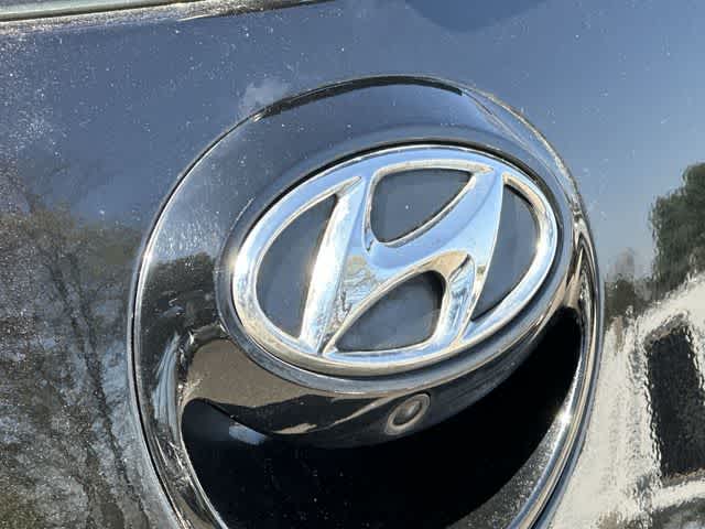 Thumbnail: 2014 Hyundai Veloster - 15