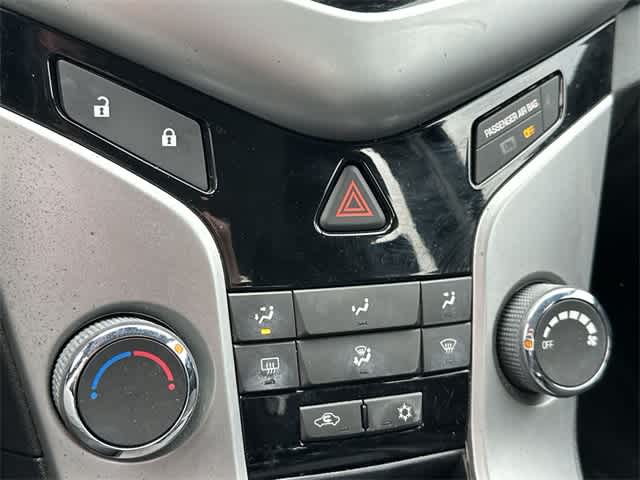 Thumbnail: 2014 Chevrolet Cruze - 11