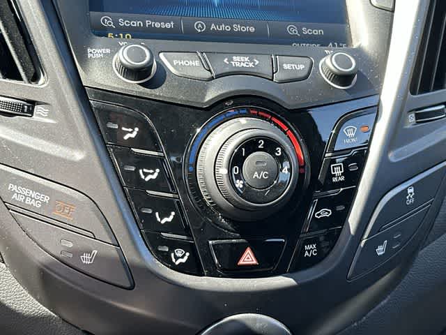 Thumbnail: 2014 Hyundai Veloster - 11