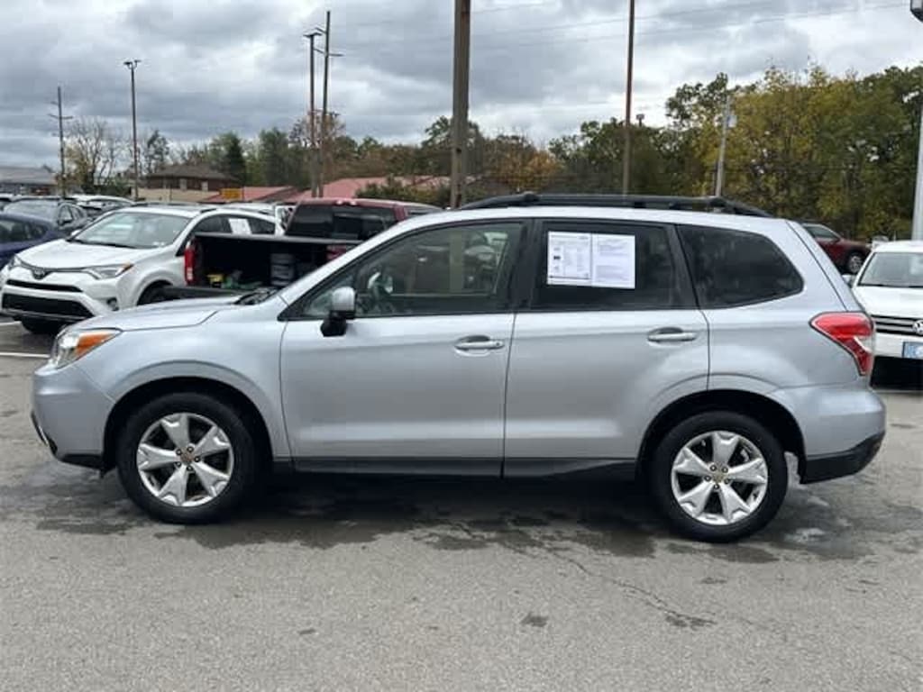 Used 2015 Subaru Forester 2.5i Premium (CVT) SUV