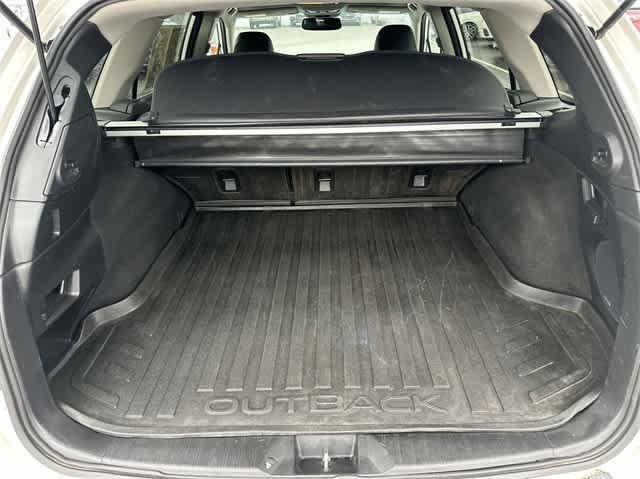 2016 Subaru Outback 2.5i Limited 25