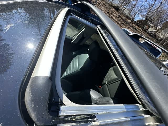 Thumbnail: 2021 Toyota RAV4 - 6