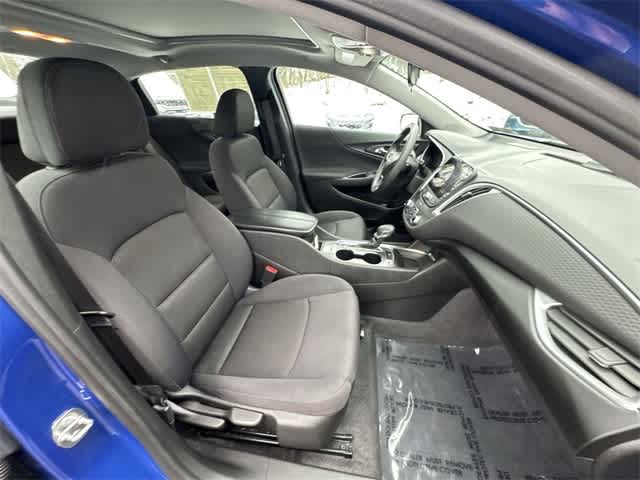 Thumbnail: 2023 Chevrolet Malibu - 21